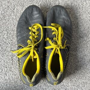 Women’s Black and Yellow Lace-Up Casual Shoes